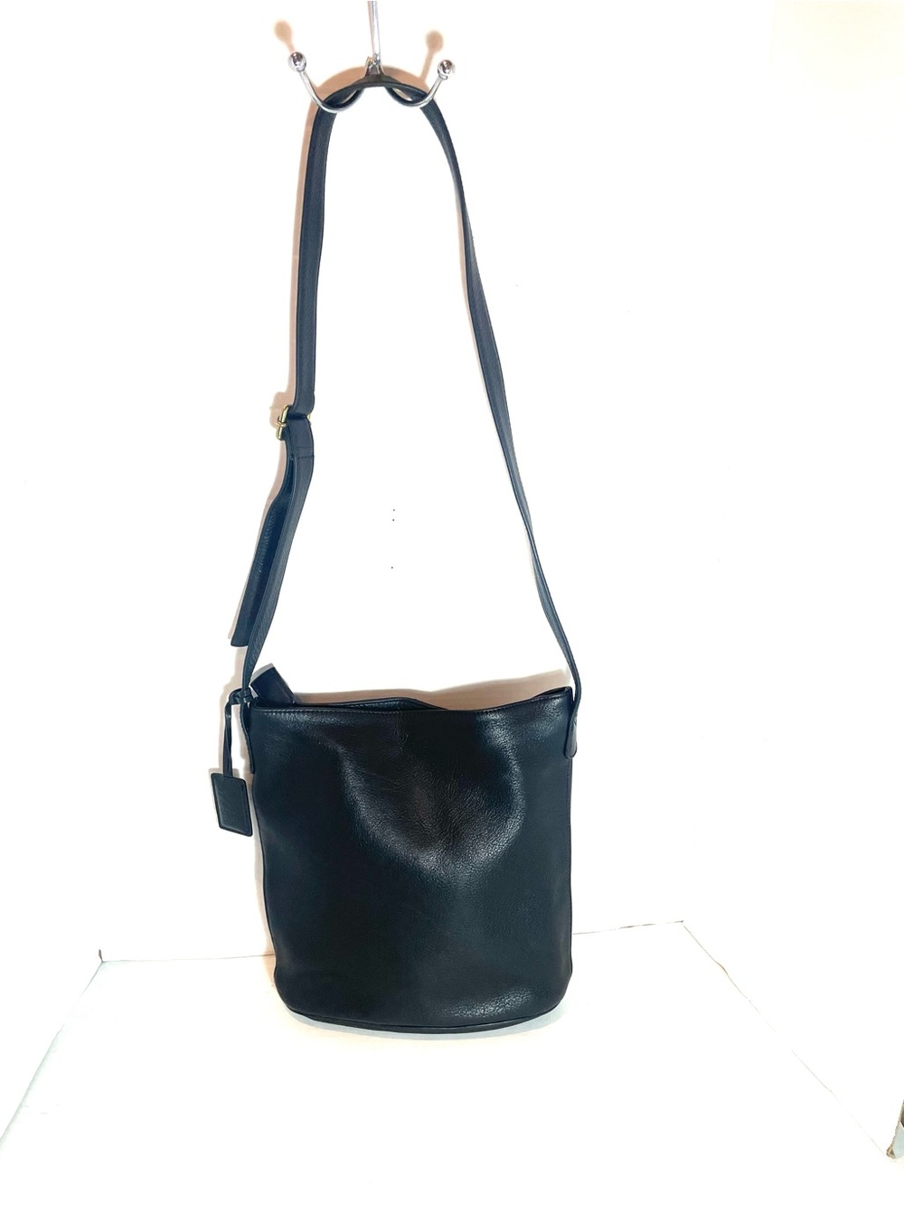 Nine West Black Leather Bucket Crossbody Bag Adjustable Strap Shoulder Purse